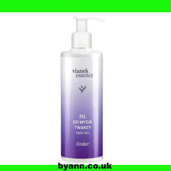 VIANEK Essence face wash...